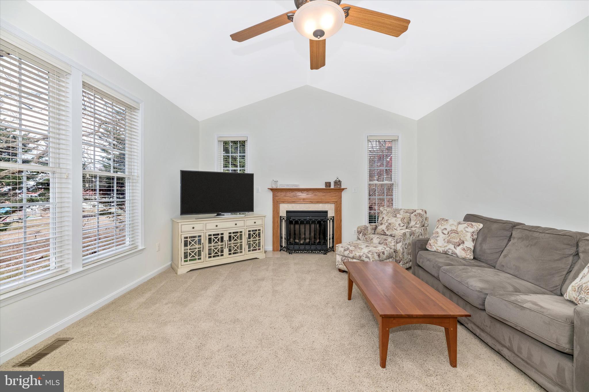 4905 Round Hill Road Frederick, MD 21702 - Photo 24 of 56 Family Room