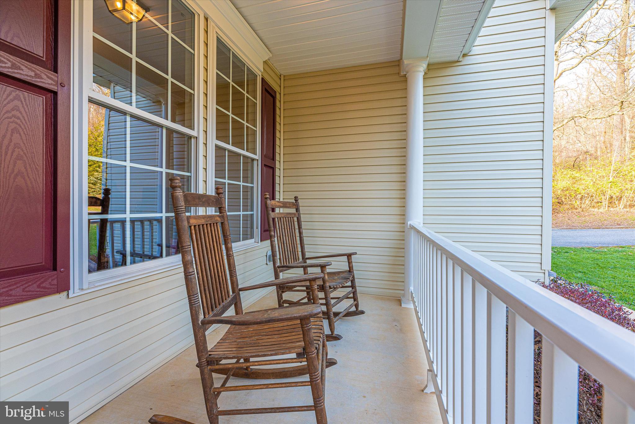 4905 Round Hill Road Frederick, MD 21702 - Photo 8 of 56 Front Porch