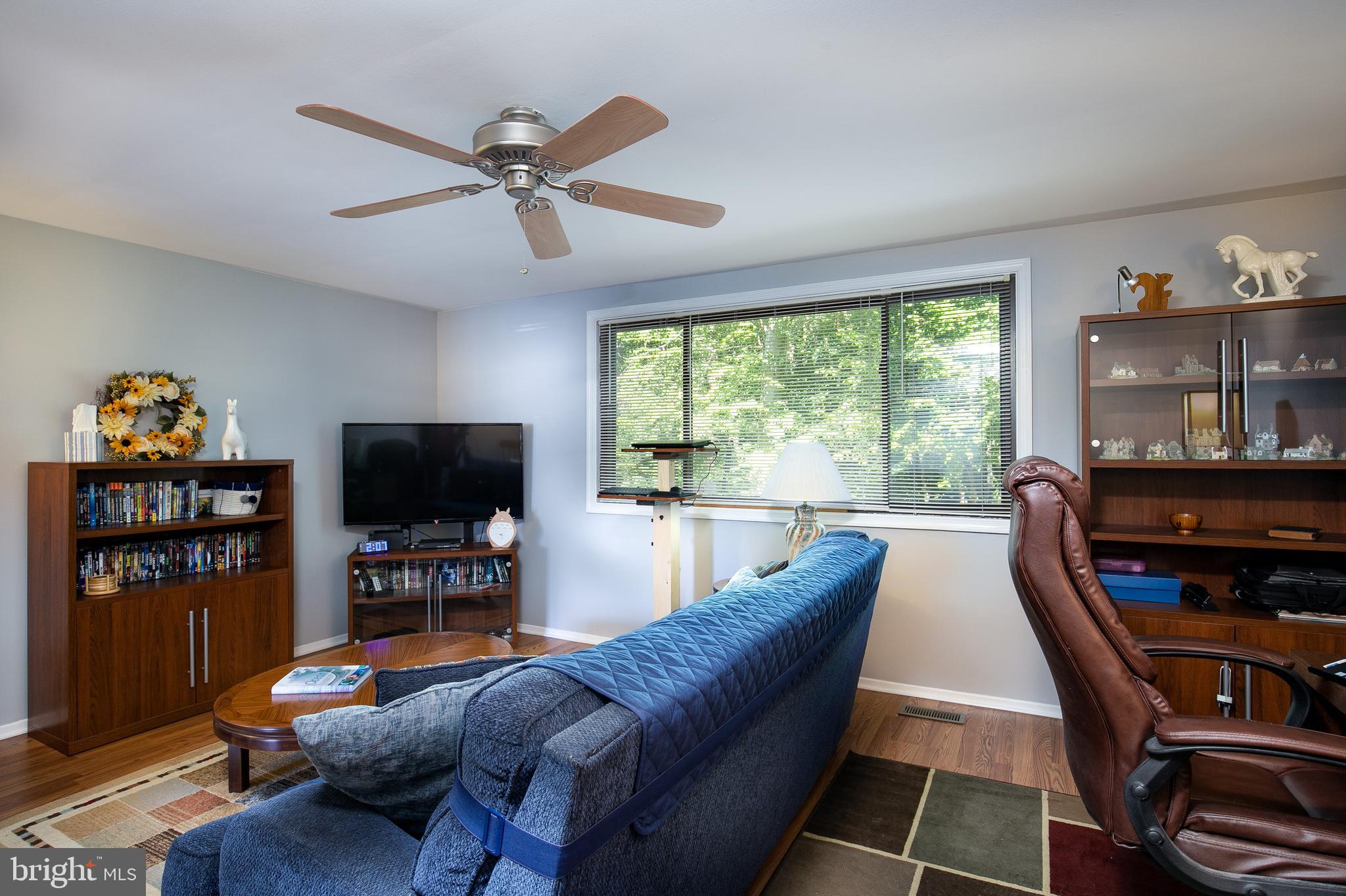 8918 Footed Ridge Columbia, MD 21045 - Photo 3 of 24 Living Room