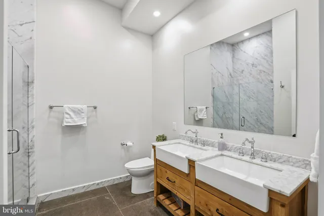 $1,800,000 | 222 Vaughndom Way, Martinsburg, WV 25404