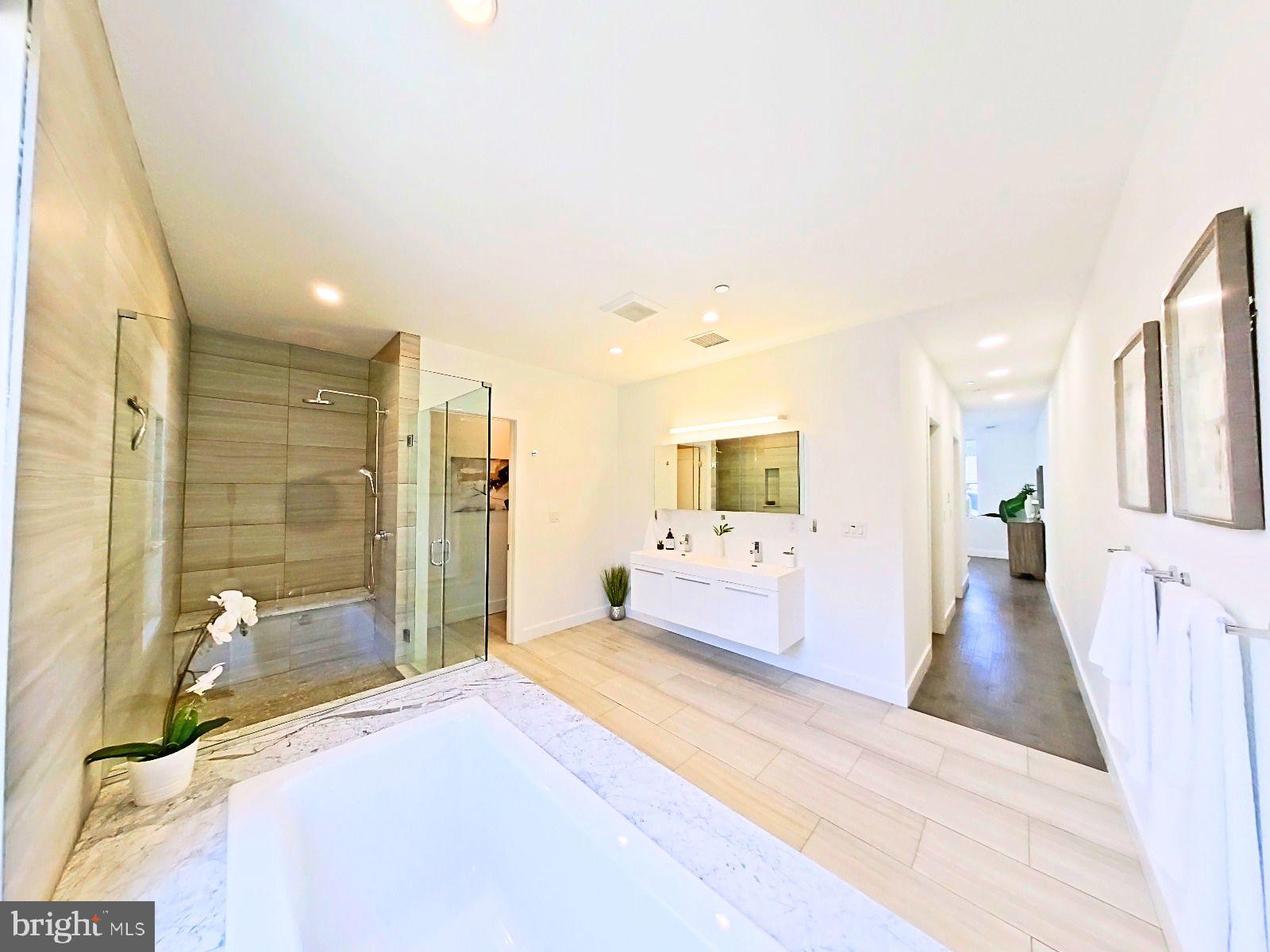421 Wallace Street Philadelphia, PA 19123 - Photo 12 of 41 Ensuite Bathroom