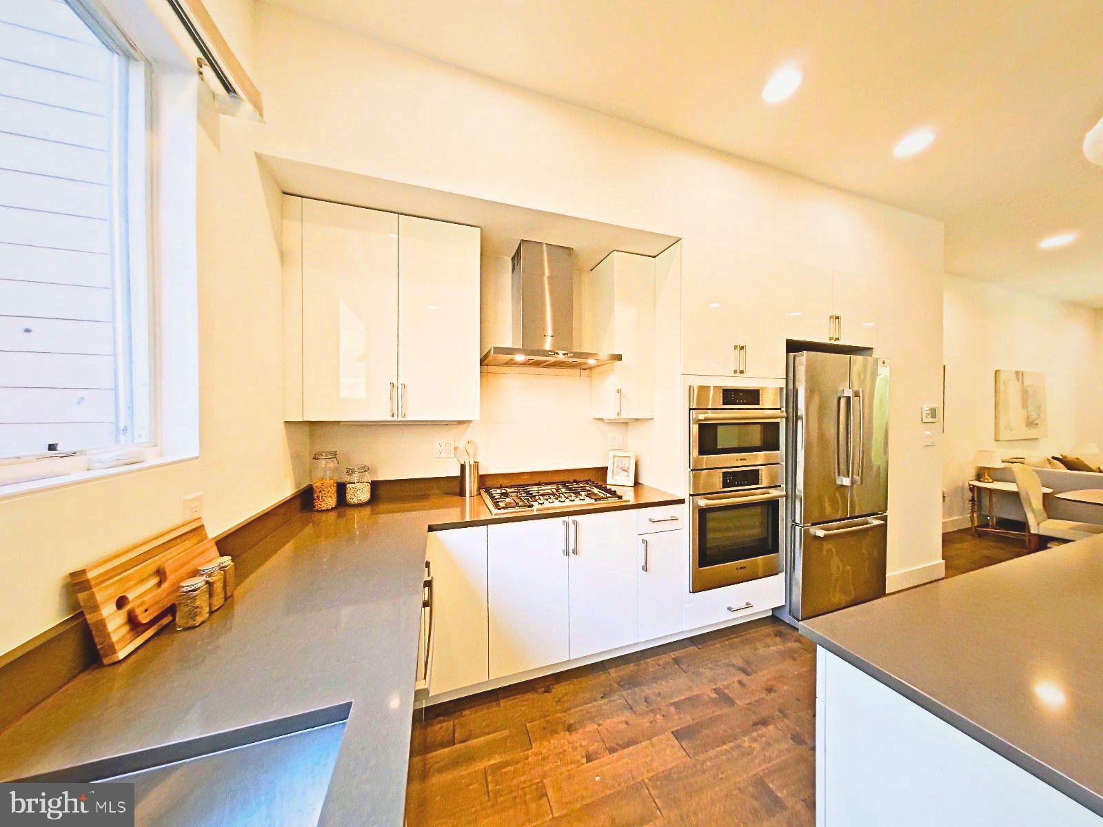 421 Wallace Street Philadelphia, PA 19123 - Photo 5 of 41 Kitchen