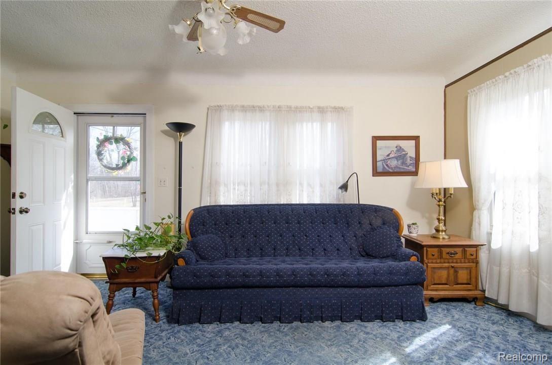 5814 Dellor Road Belleville, MI 48111 - Photo 5 of 28 GRU_5286.jpg