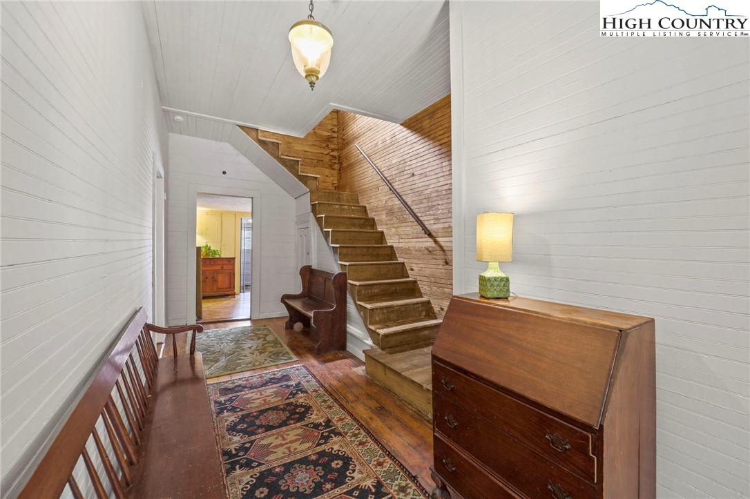 8018 Rominger Road Sugar Grove, NC 28679 - Photo 8 of 50 Gallery Image 8