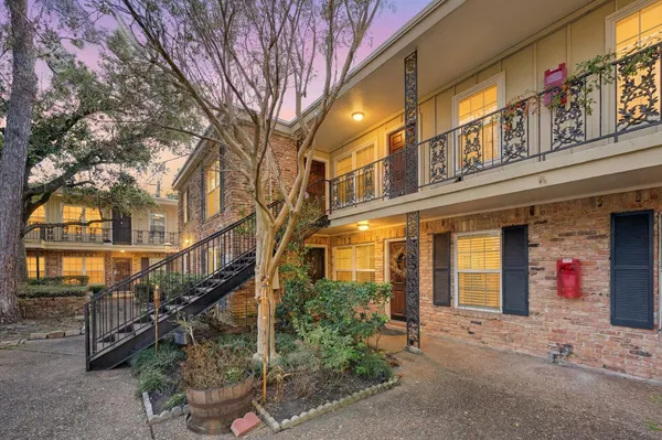 $155,000 | 3224 Timmons Lane, Unit 141, Houston, TX 77027
