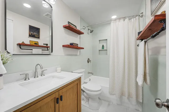 $165,000 | 3224 Timmons Lane, Unit 141, Houston, TX 77027