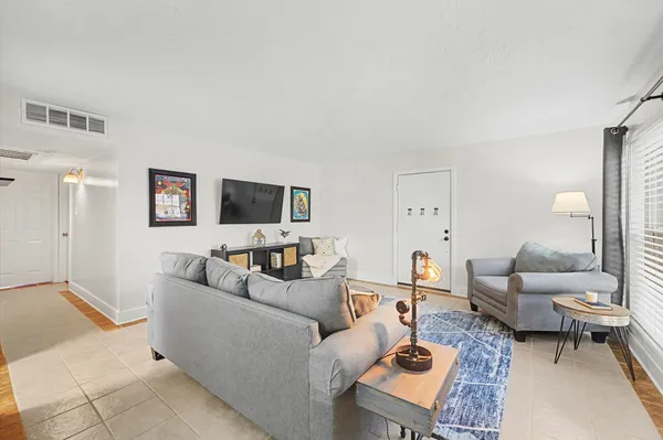 $155,000 | 3224 Timmons Lane, Unit 141, Houston, TX 77027