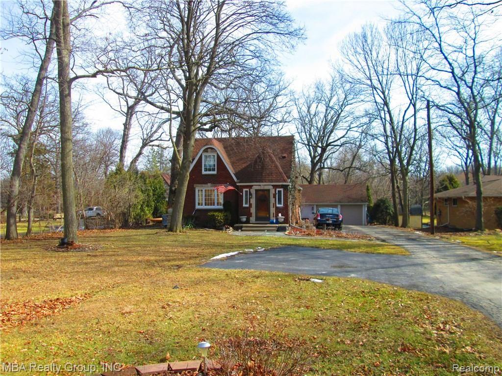 21169 Thorofare Road Grosse Ile, MI 48138 - Photo 52 of 54 IMG_8975.JPG
