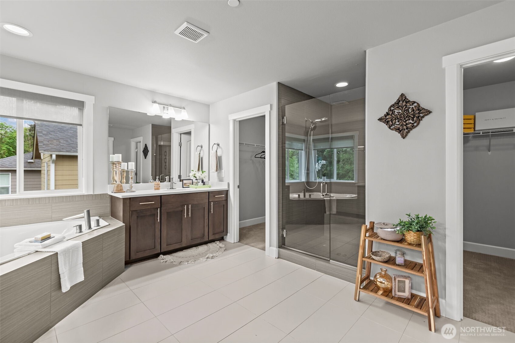 18231 3rd Drive Southeast Bothell, WA 98012 - Photo 19 of 40 a large bathroom with a tub sink and mirror