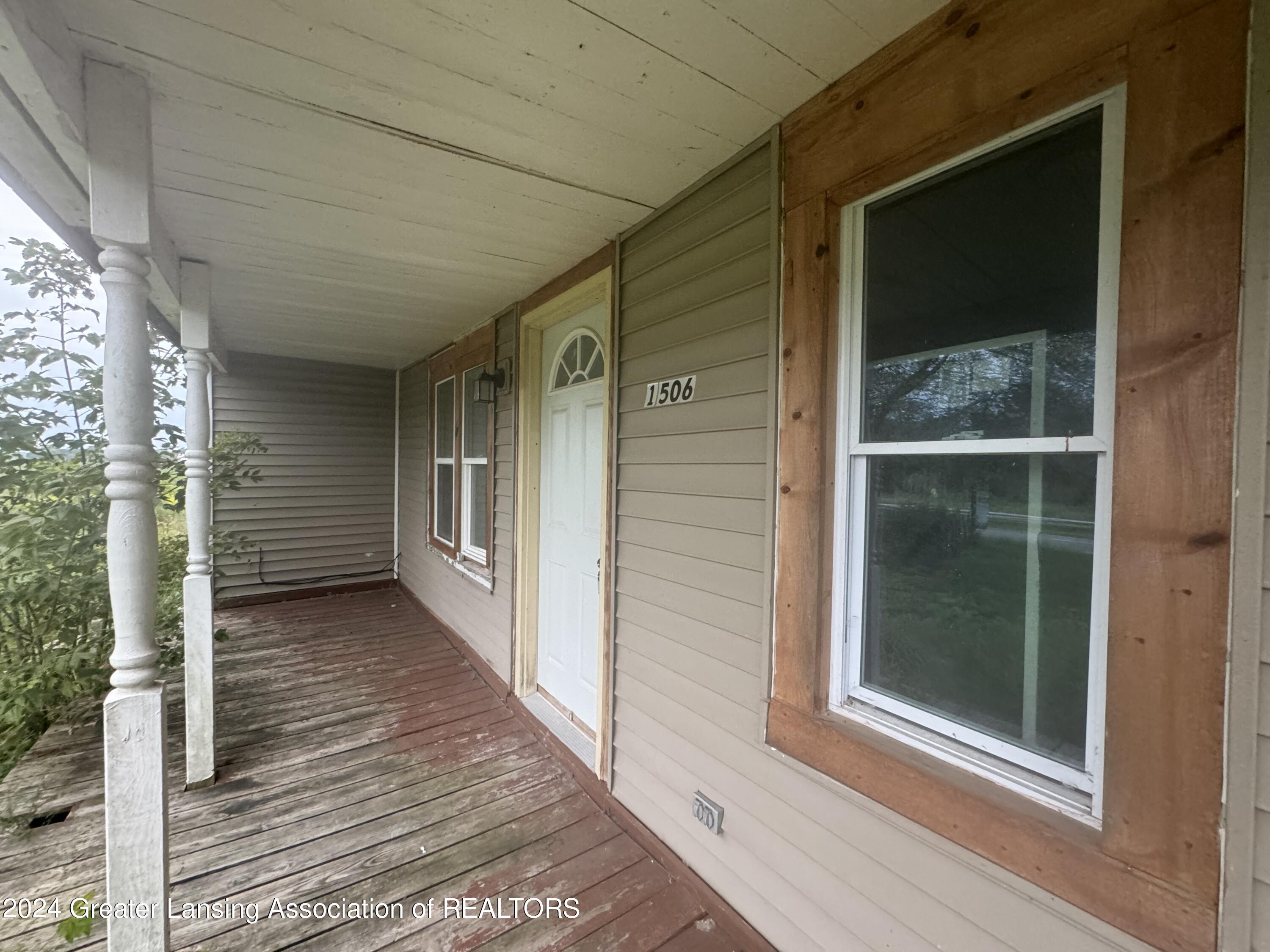 1506 Holt Road Mason, MI 48854 - Photo 3 of 15 IMG_5401