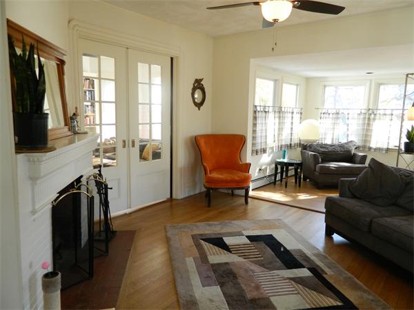 17 Devens Road Swampscott, MA 01907 - Photo 4 of 12 Gallery Image 4
