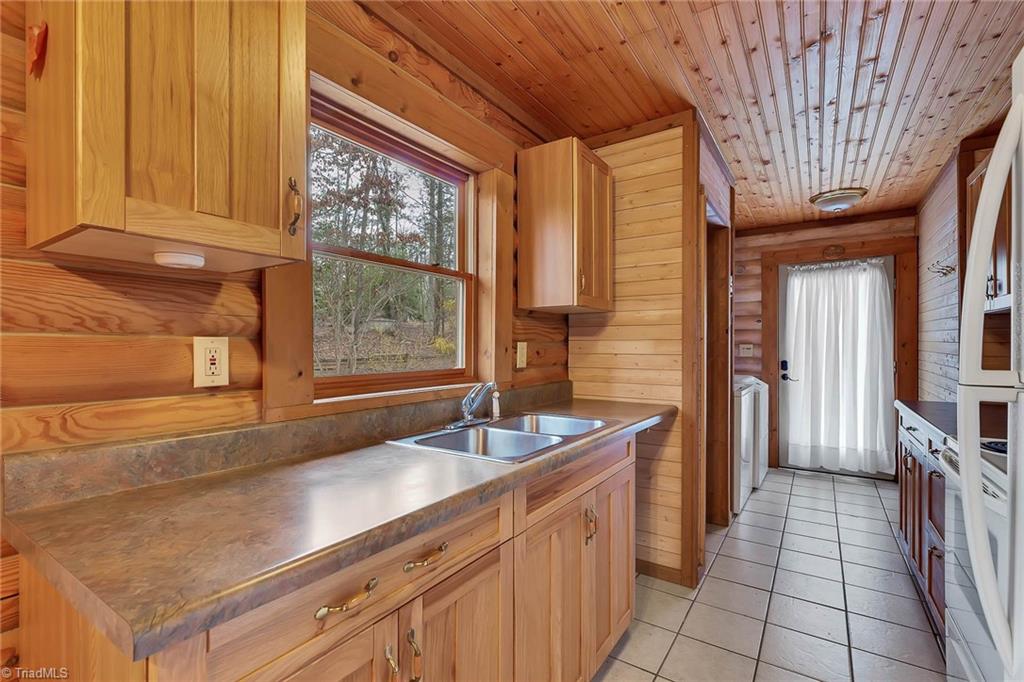 3304 Fulton Road Asheboro, NC 27205 - Photo 14 of 32 Gallery Image 14