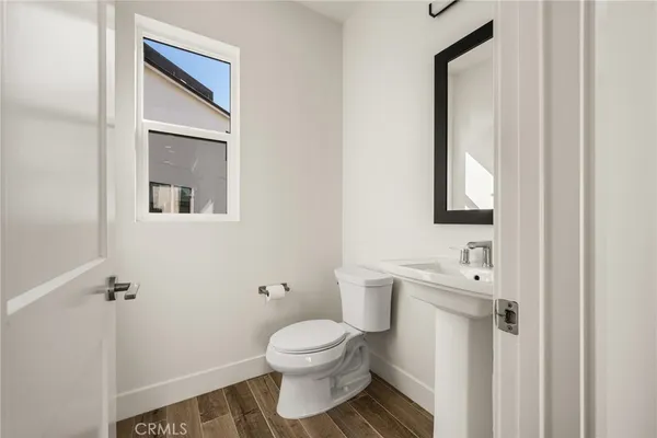 $4,695 | 19031 Main Street, Unit 101, Huntington Beach, CA 92648