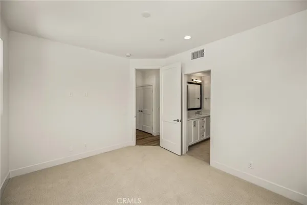 $4,695 | 19031 Main Street, Unit 101, Huntington Beach, CA 92648