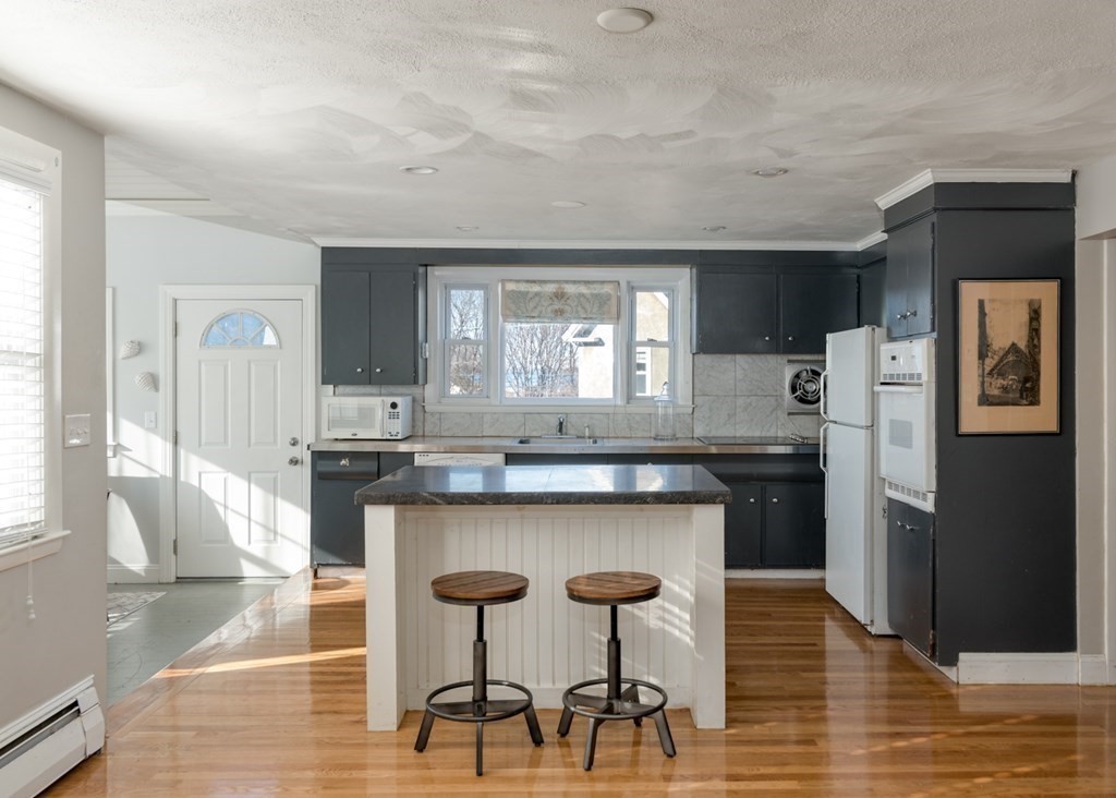 10 Newton Street Hull, MA 02045 - Photo 11 of 20