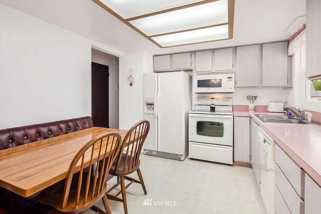5 217th Place Southeast Bothell, WA 98021 - Photo 15 of 25