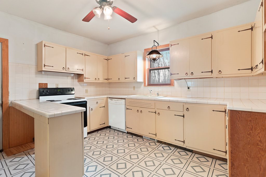 1111 Waterworks Road Huntington, IN 46750 - Photo 12 of 35 Gallery Image 12