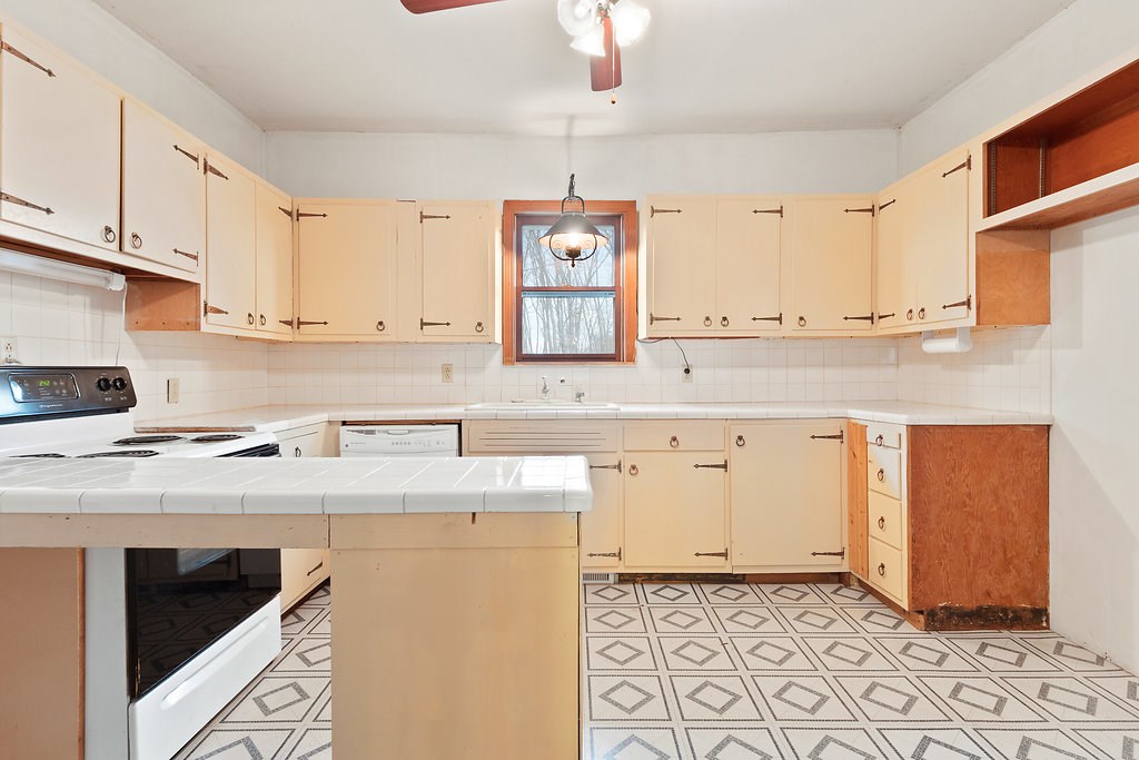 1111 Waterworks Road Huntington, IN 46750 - Photo 13 of 35 Gallery Image 13