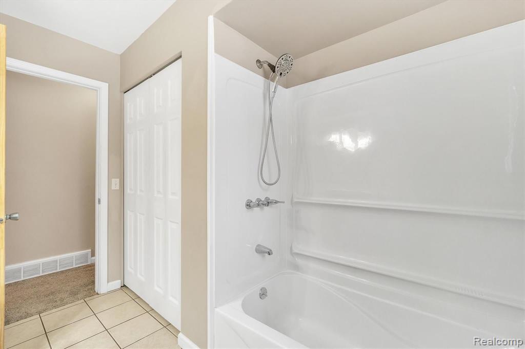 1416 West Judd Road Flint, MI 48507 - Photo 17 of 36 Gallery Image 17