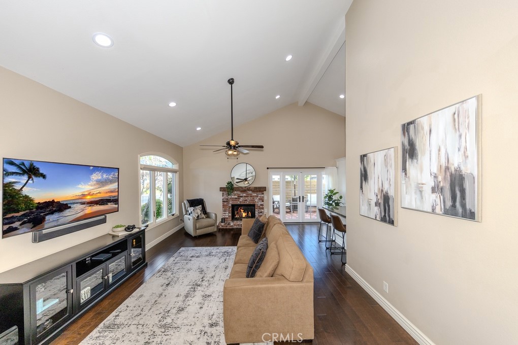 19542 Drybrook Lane Huntington Beach, CA 92646 - Photo 5 of 55 Living Room with Vaulted Ceilings
