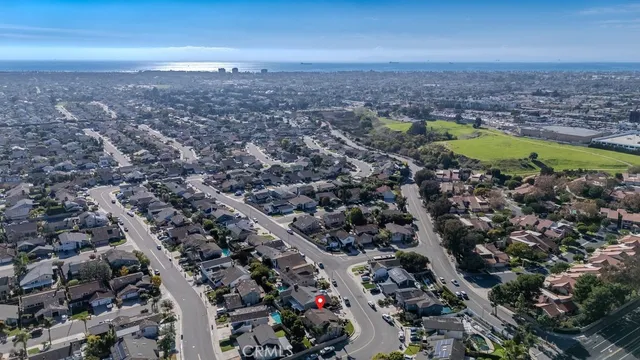 $1,825,000 | 19542 Drybrook Lane, Huntington Beach, CA 92646