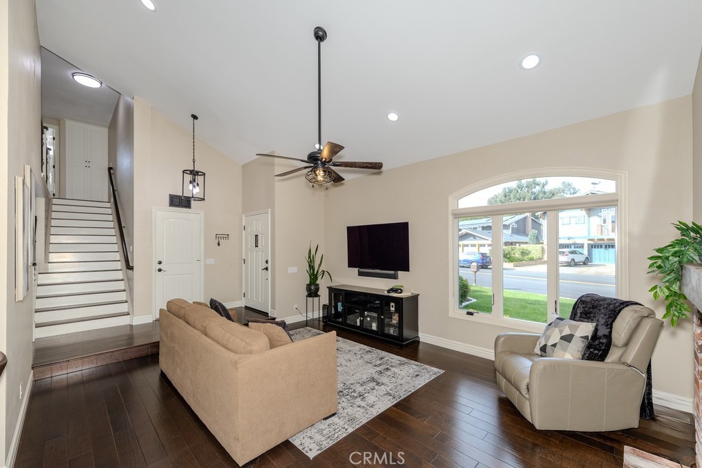 19542 Drybrook Lane Huntington Beach, CA 92646 - Photo 6 of 55