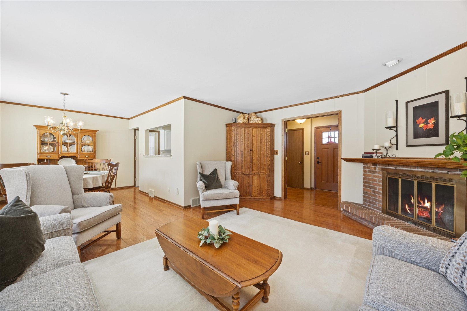 1607 Stoddard Avenue Wheaton, IL 60187 - Photo 4 of 25