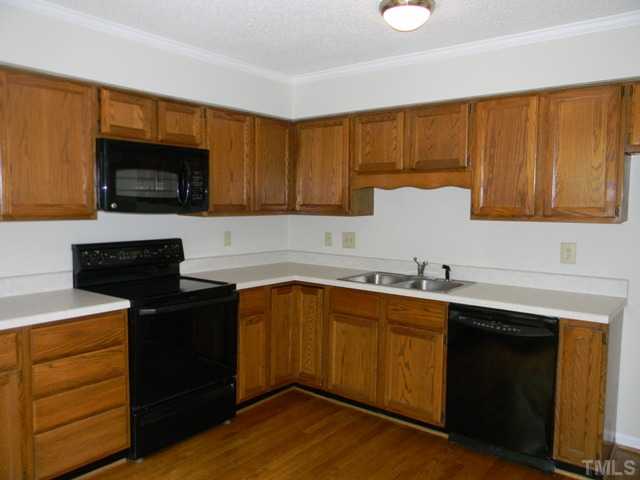 1418 Mapleside Court Raleigh, NC 27609 - Photo 6 of 22