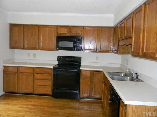 1418 Mapleside Court Raleigh, NC 27609 - Photo 7 of 22