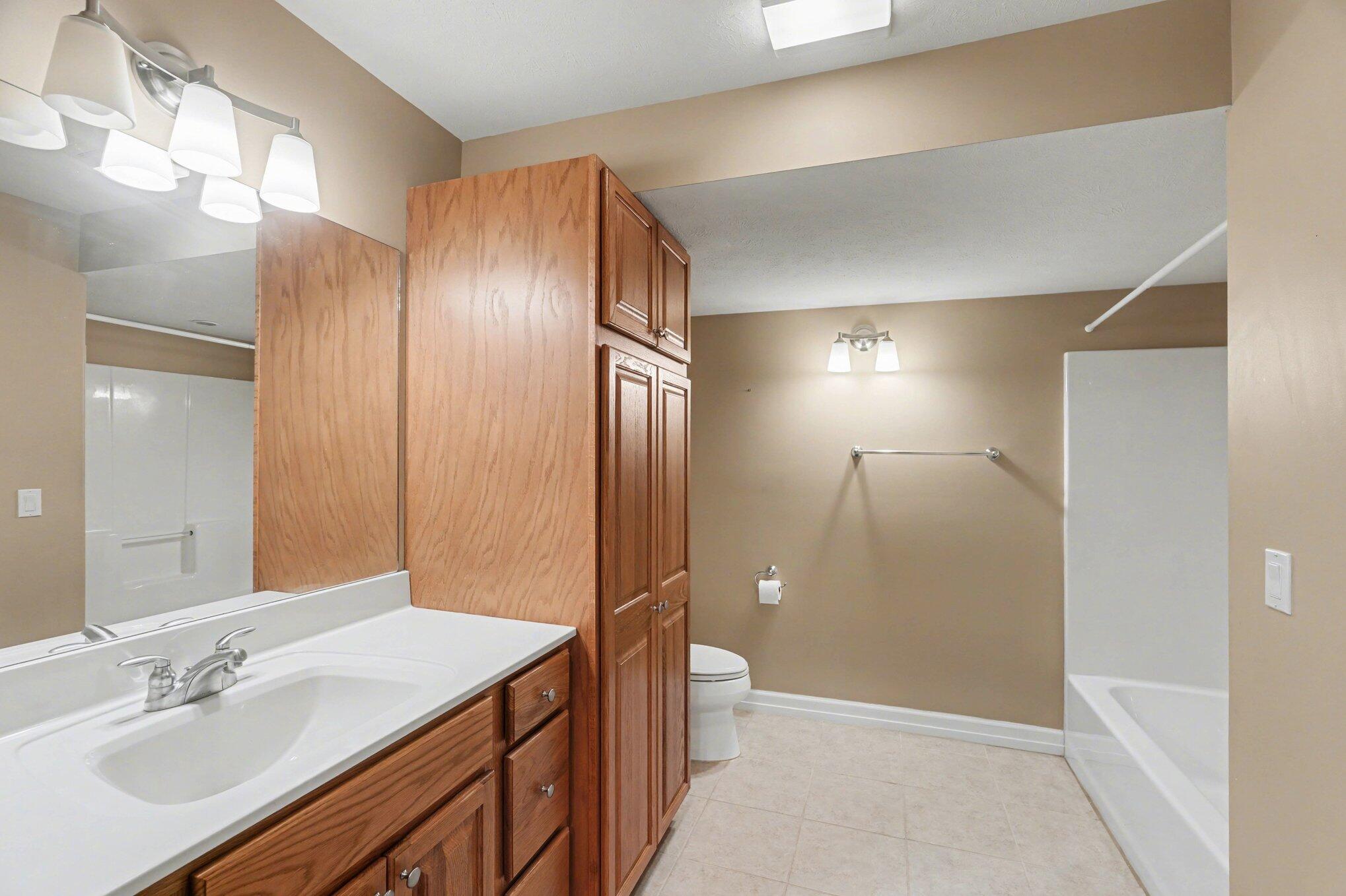 3183 Nighthawk Lane, Unit 8 Battle Creek, MI 49015 - Photo 14 of 17 013_file_4838