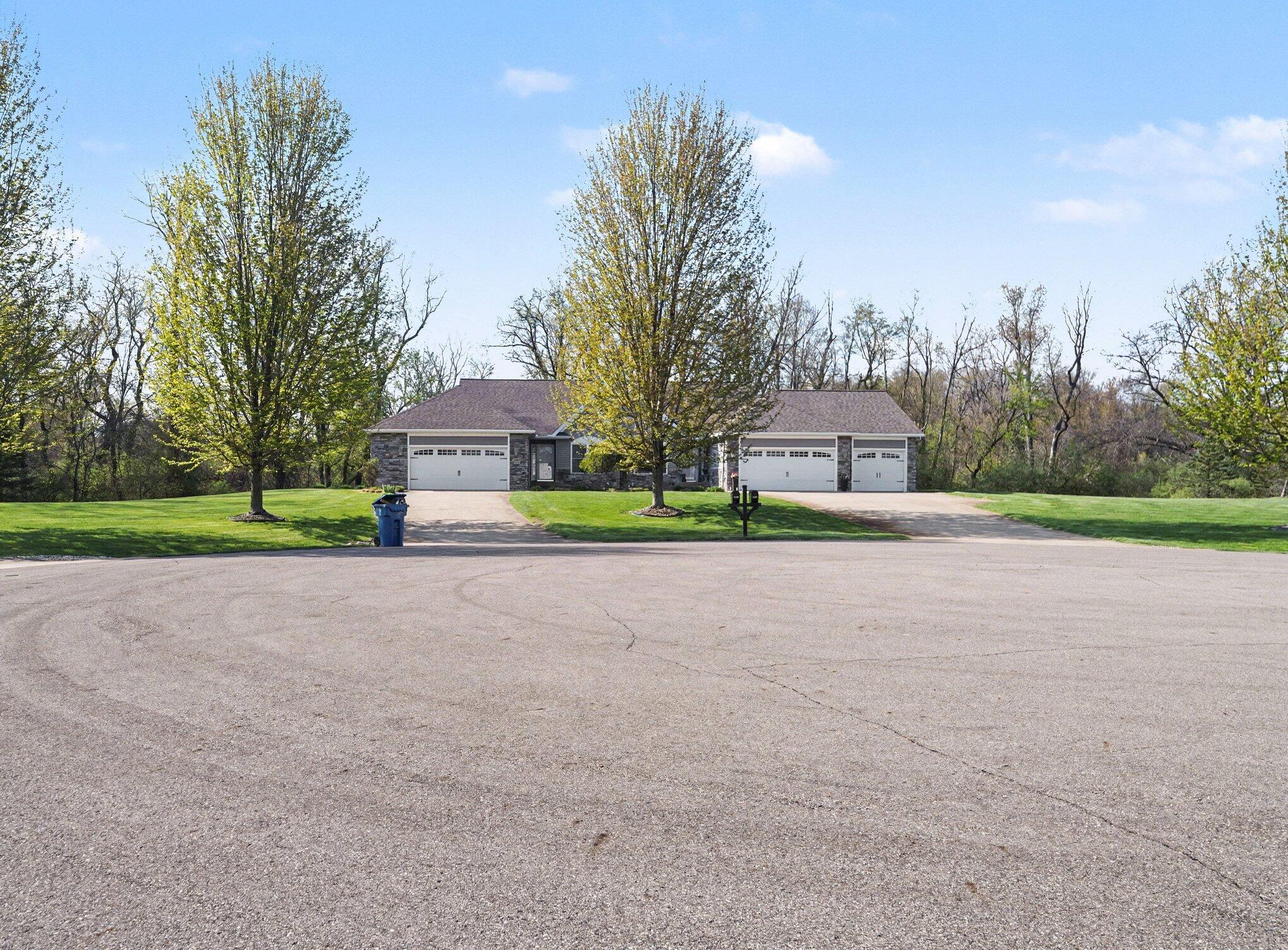3183 Nighthawk Lane, Unit 8 Battle Creek, MI 49015 - Photo 4 of 17 002_file_6085