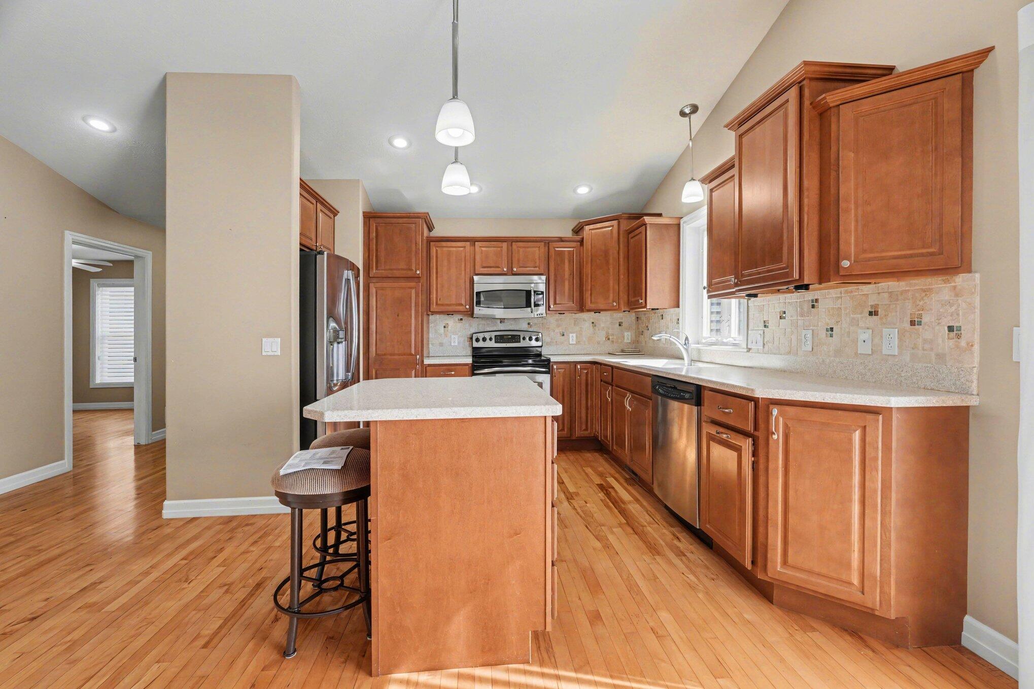 3183 Nighthawk Lane, Unit 8 Battle Creek, MI 49015 - Photo 8 of 17 006_file_2528