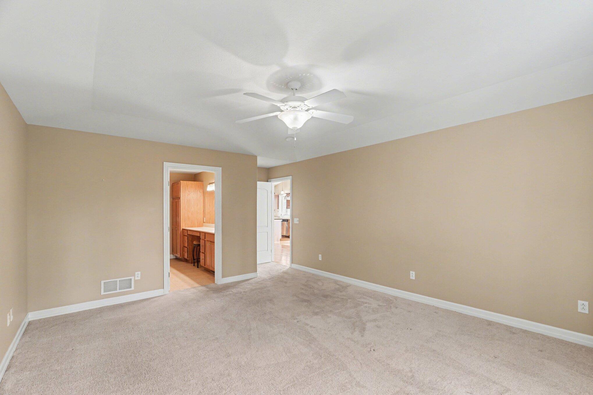 3183 Nighthawk Lane, Unit 8 Battle Creek, MI 49015 - Photo 10 of 17 009_file_4947