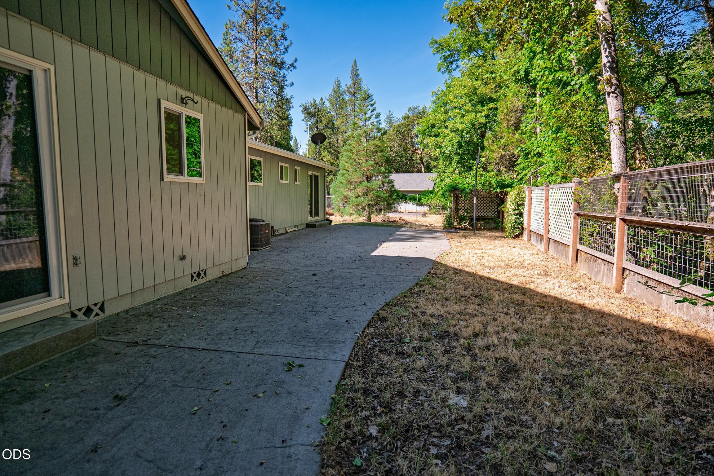 2750 Granite Hill Road Grants Pass, OR 97526 - Photo 32 of 47