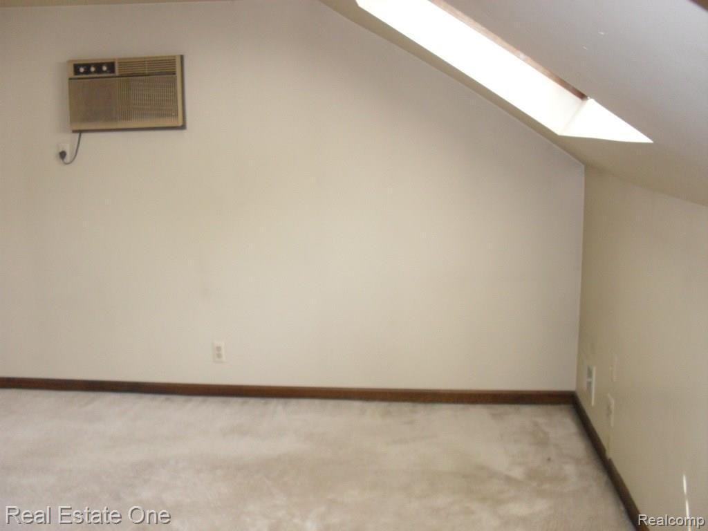 7109 Jenerous Street Center Line, MI 48015 - Photo 21 of 30 2014-06-27 09.13