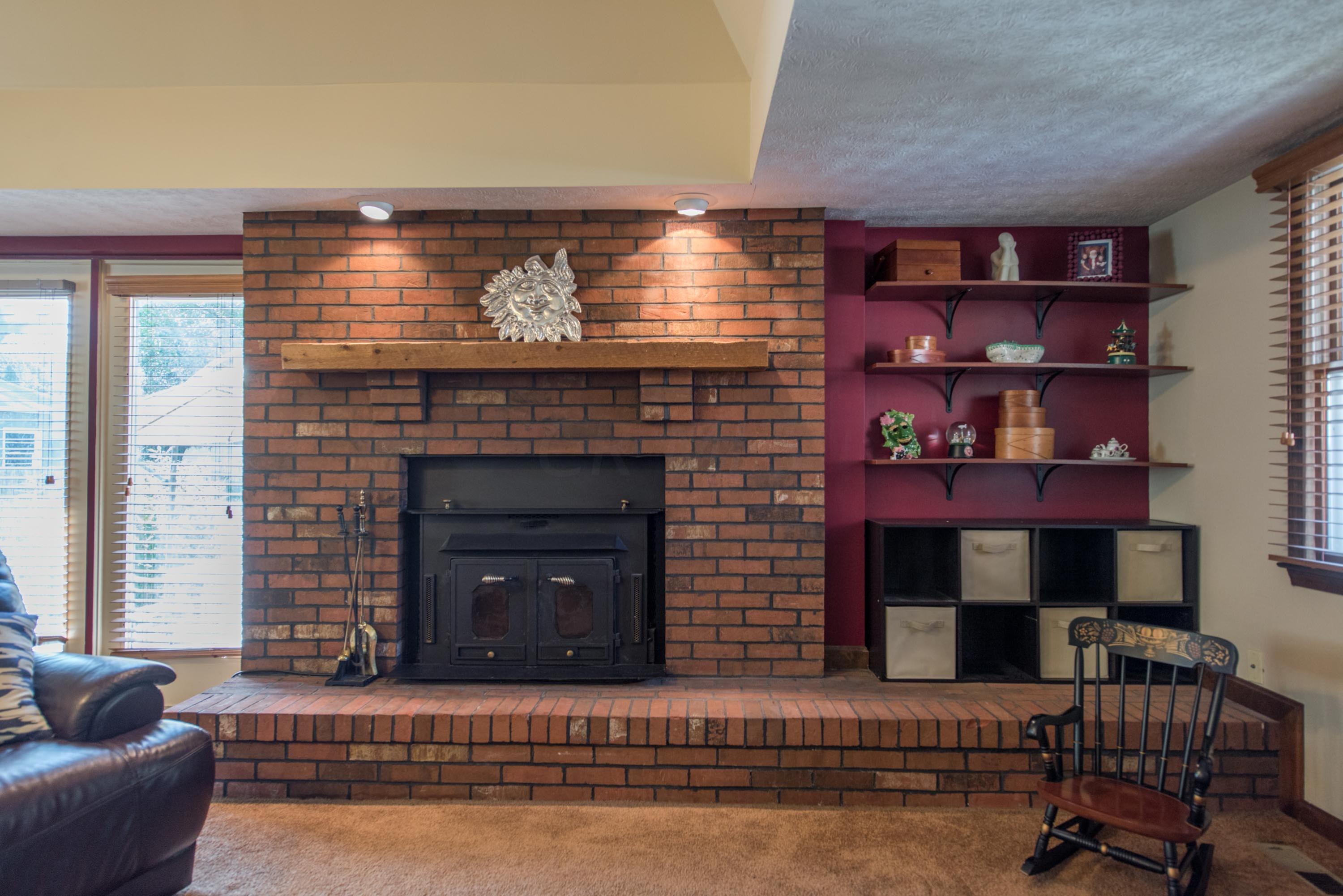 995 South Cassingham Road Columbus, OH 43209 - Photo 17 of 38