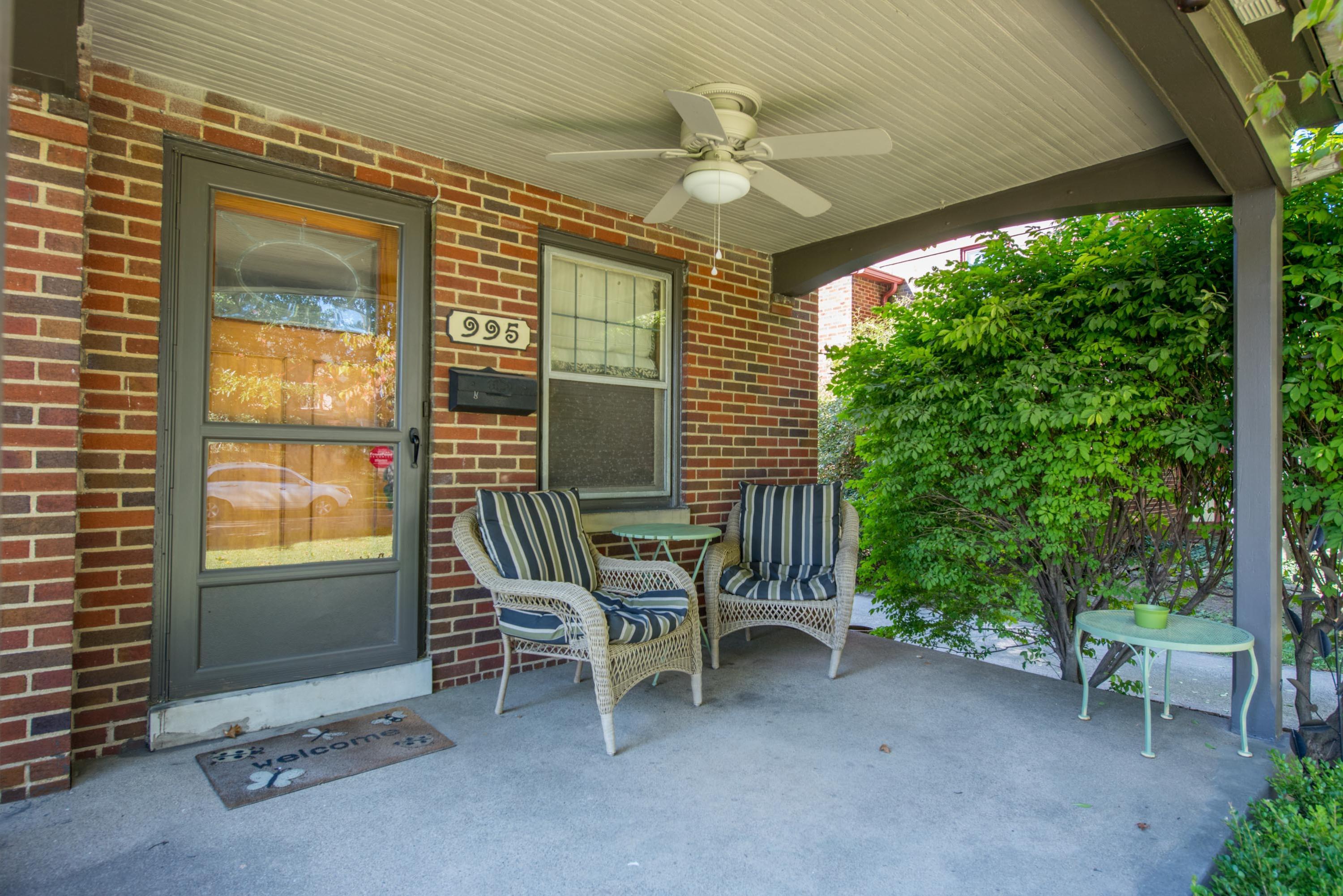 995 South Cassingham Road Columbus, OH 43209 - Photo 3 of 38