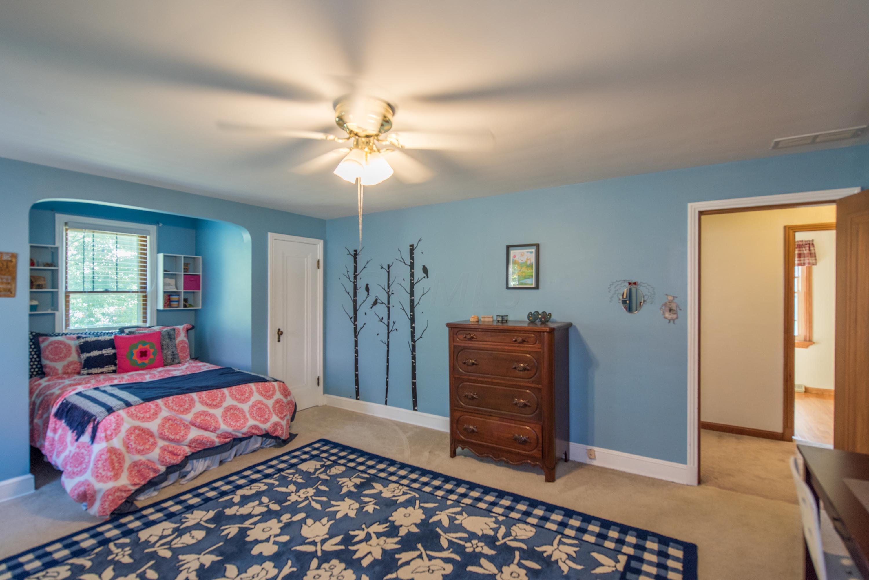 995 South Cassingham Road Columbus, OH 43209 - Photo 32 of 38