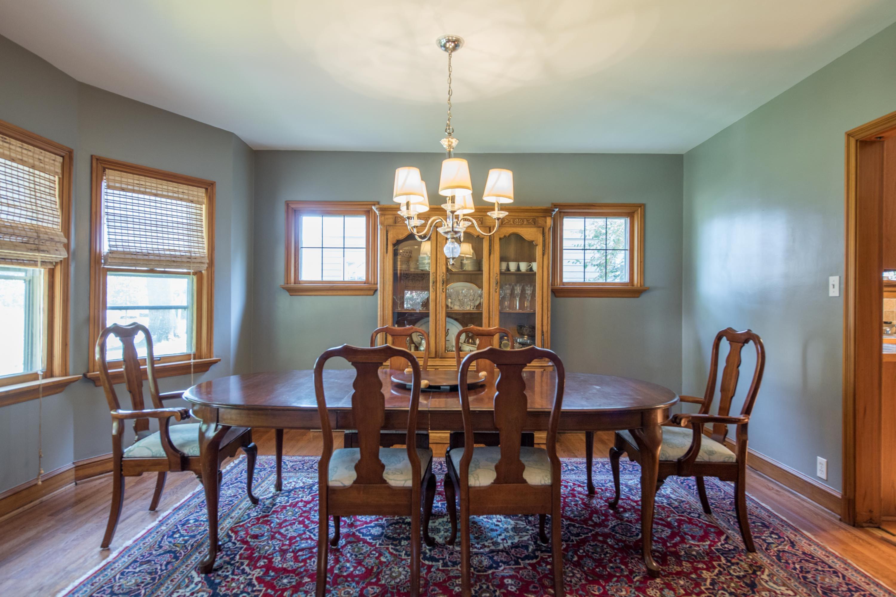 995 South Cassingham Road Columbus, OH 43209 - Photo 7 of 38