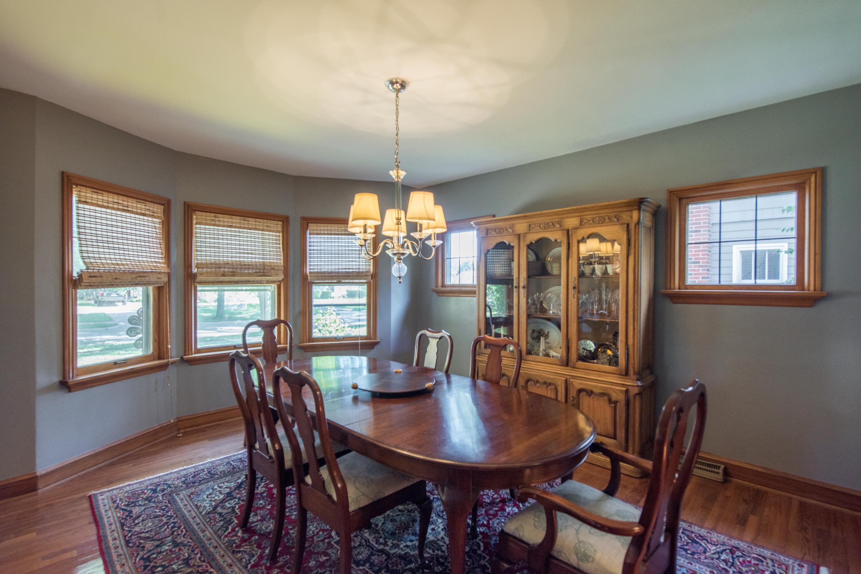 995 South Cassingham Road Columbus, OH 43209 - Photo 8 of 38