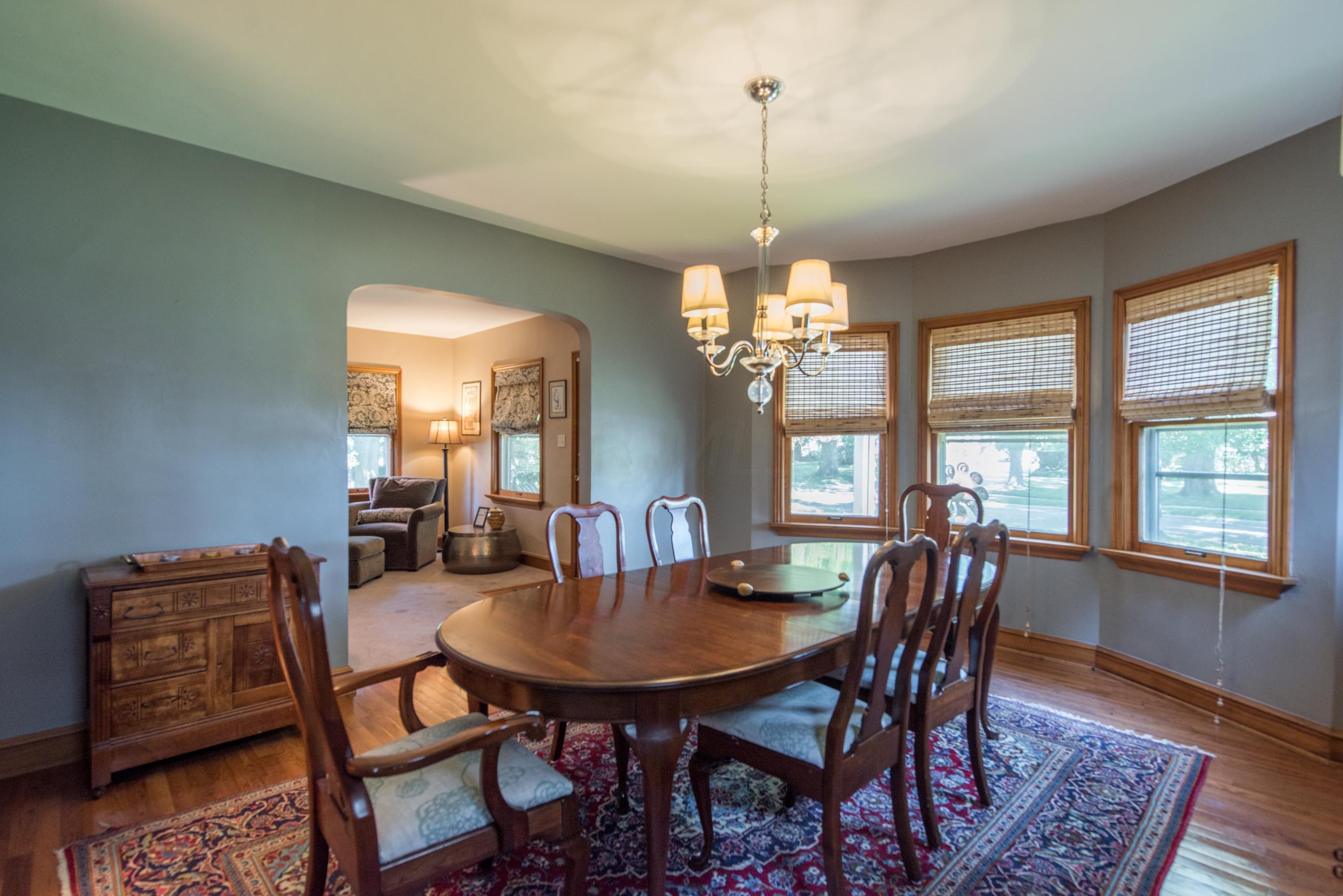 995 South Cassingham Road Columbus, OH 43209 - Photo 9 of 38