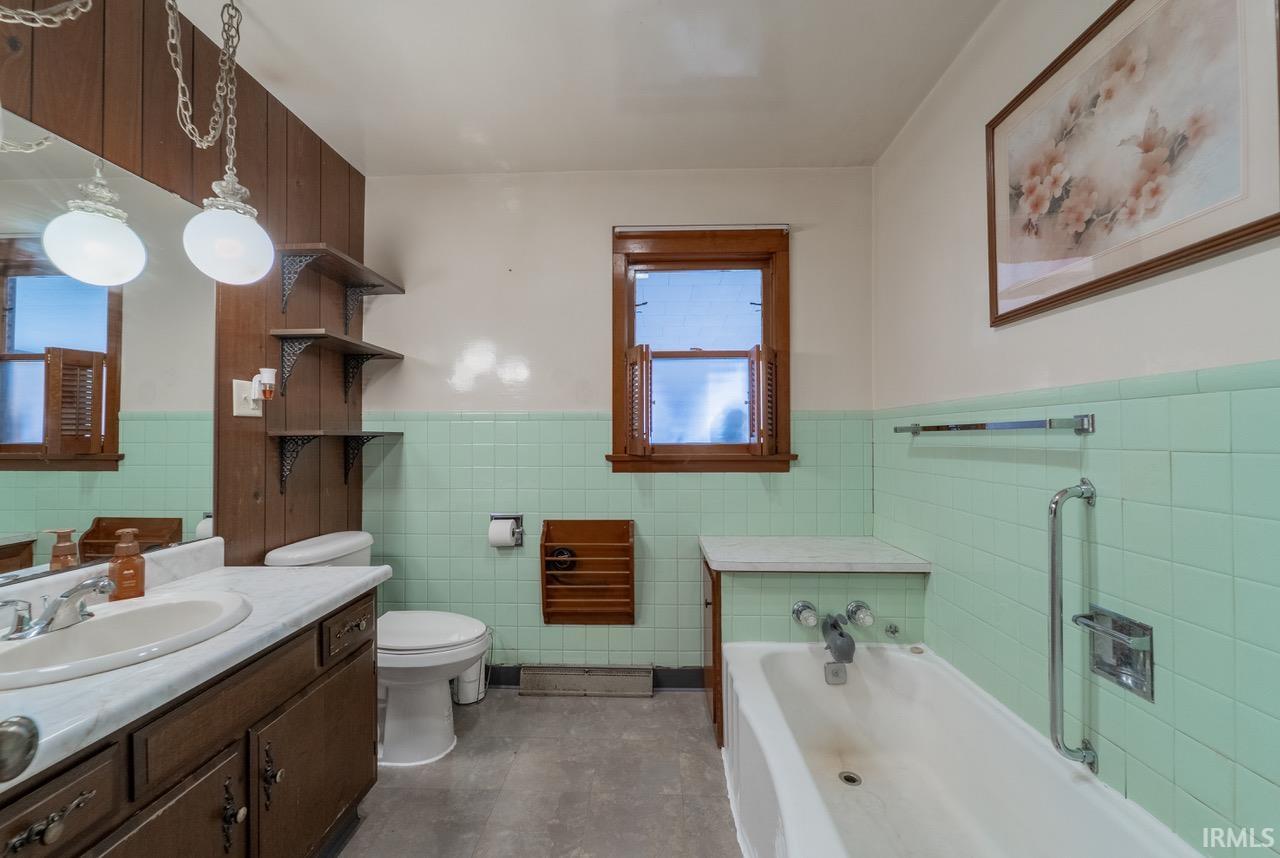 320 North Walnut Street Etna Green, IN 46524 - Photo 16 of 25