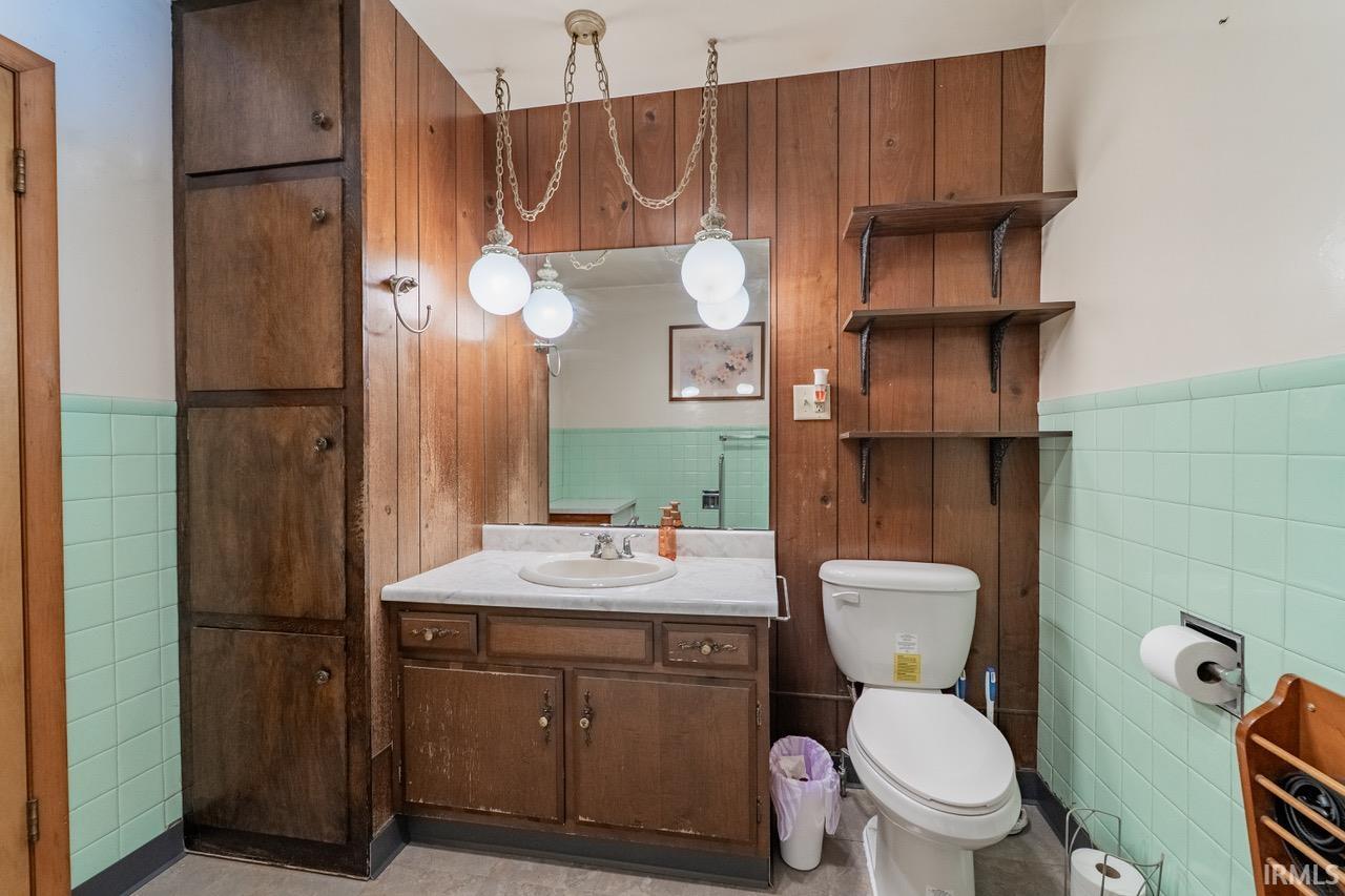 320 North Walnut Street Etna Green, IN 46524 - Photo 17 of 25