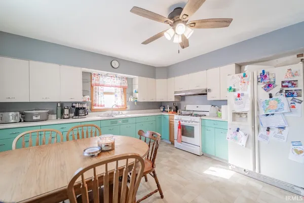 $180,000 | 320 North Walnut Street, Etna Green, IN 46524