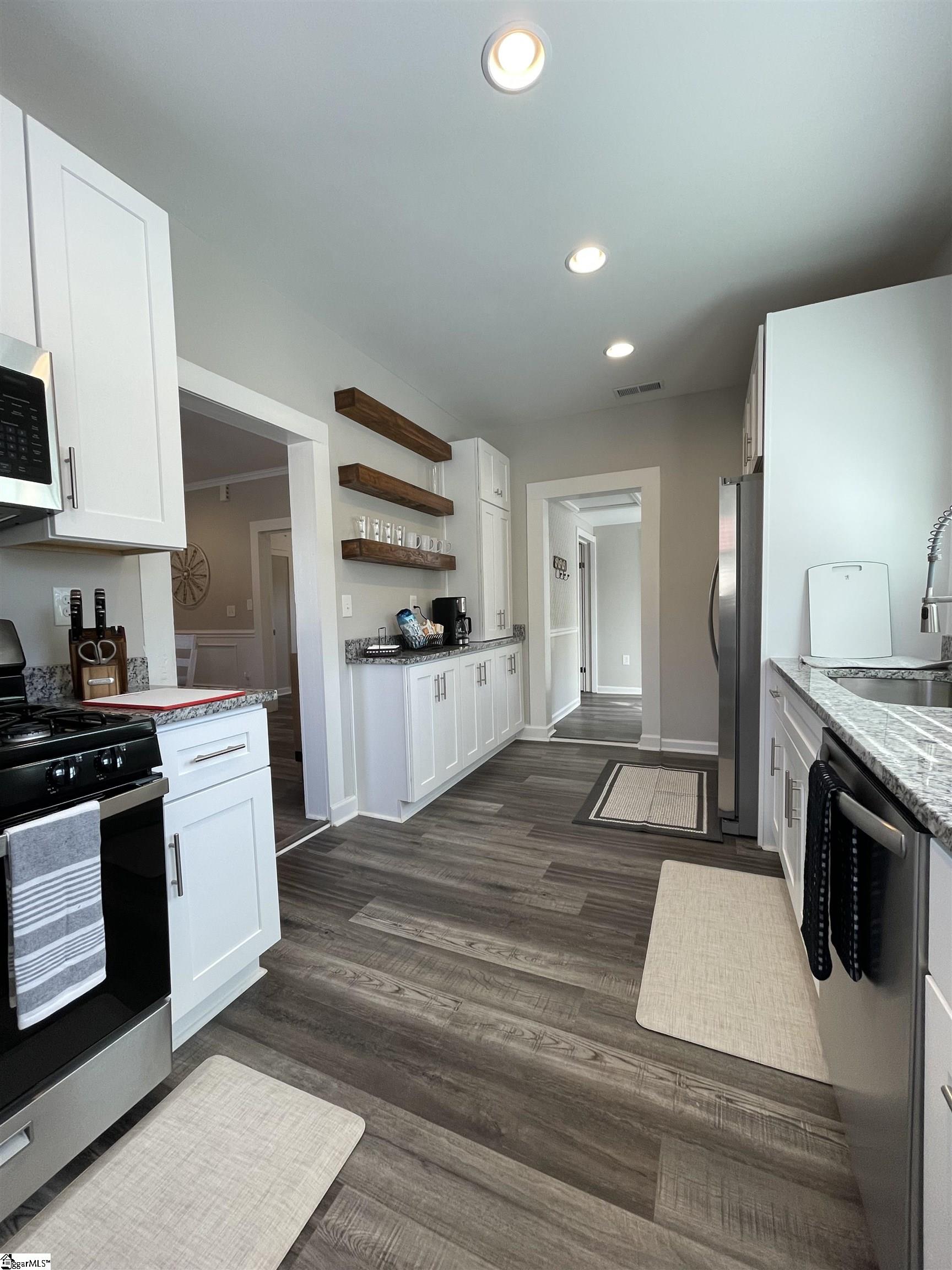 315 North Maple Street Simpsonville, SC 29681 - Photo 23 of 32