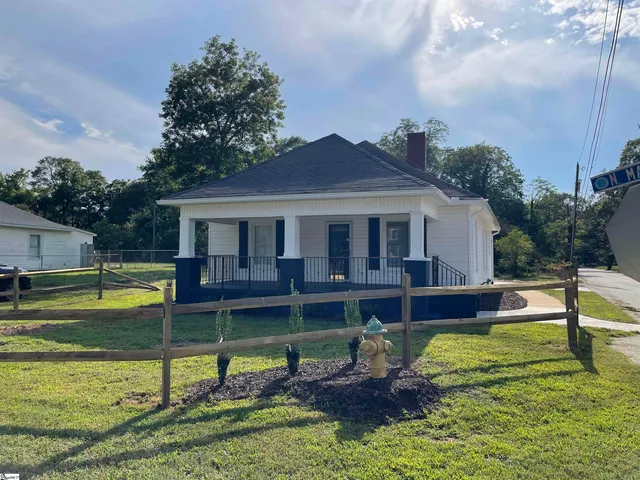 $2,000 | 315 North Maple Street, Simpsonville, SC 29681