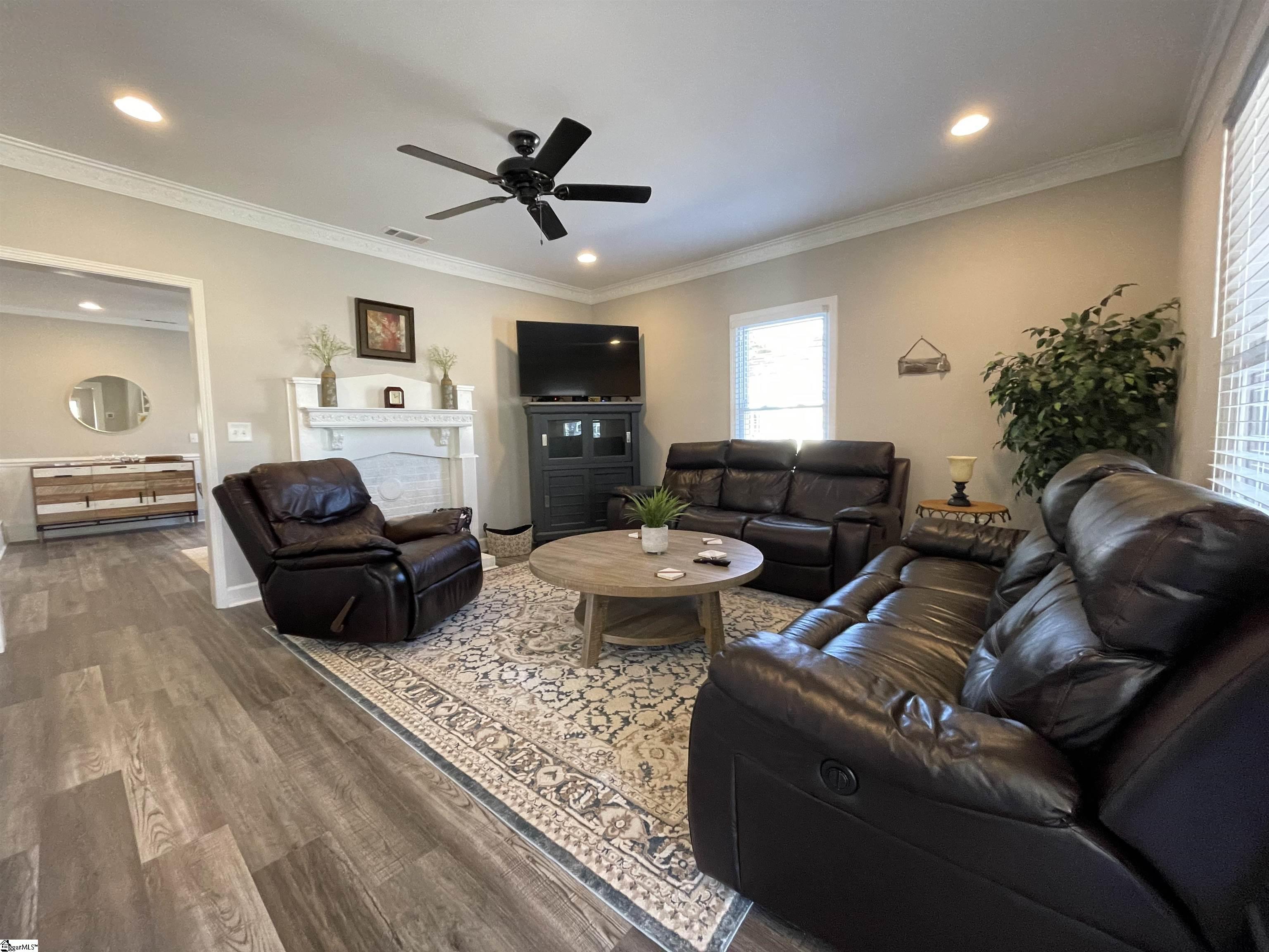 315 North Maple Street Simpsonville, SC 29681 - Photo 5 of 32