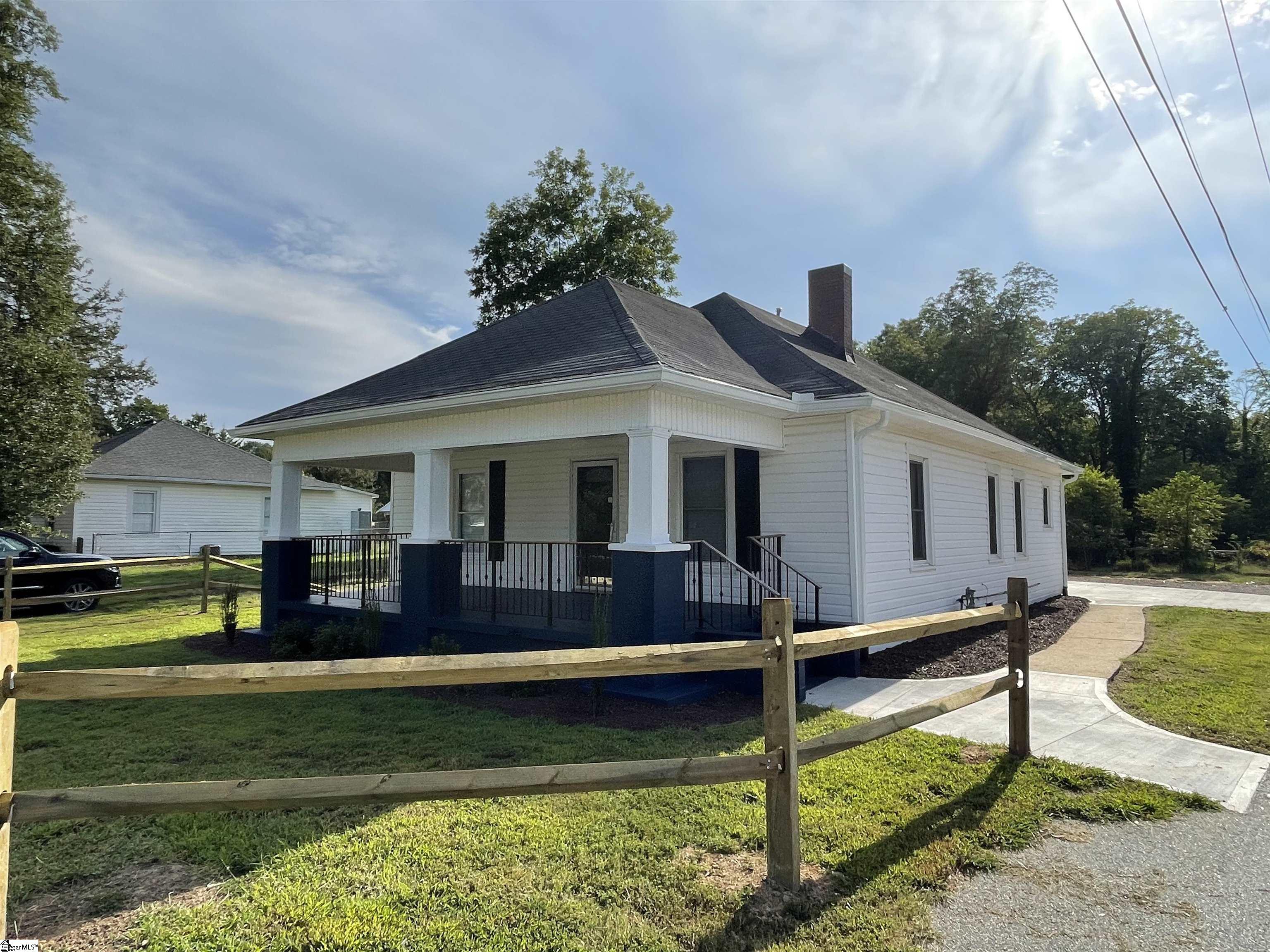 315 North Maple Street Simpsonville, SC 29681 - Photo 7 of 32