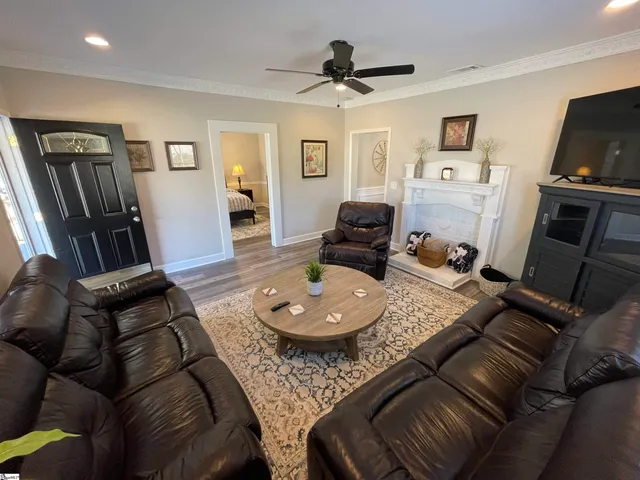 $2,000 | 315 North Maple Street, Simpsonville, SC 29681