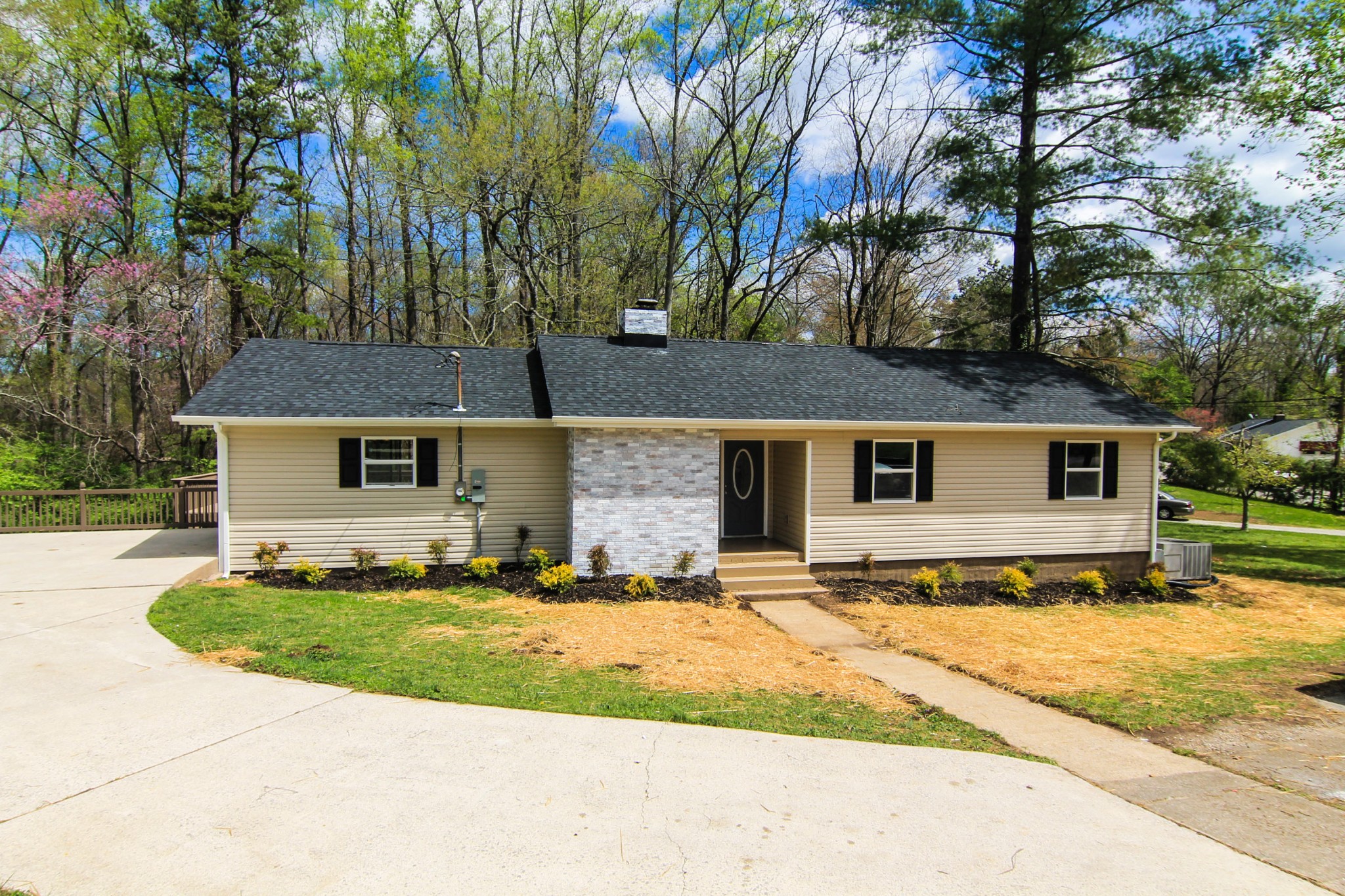 232 Outer Drive Oak Ridge, TN 37830 - Photo 1 of 40 Gallery Image 1